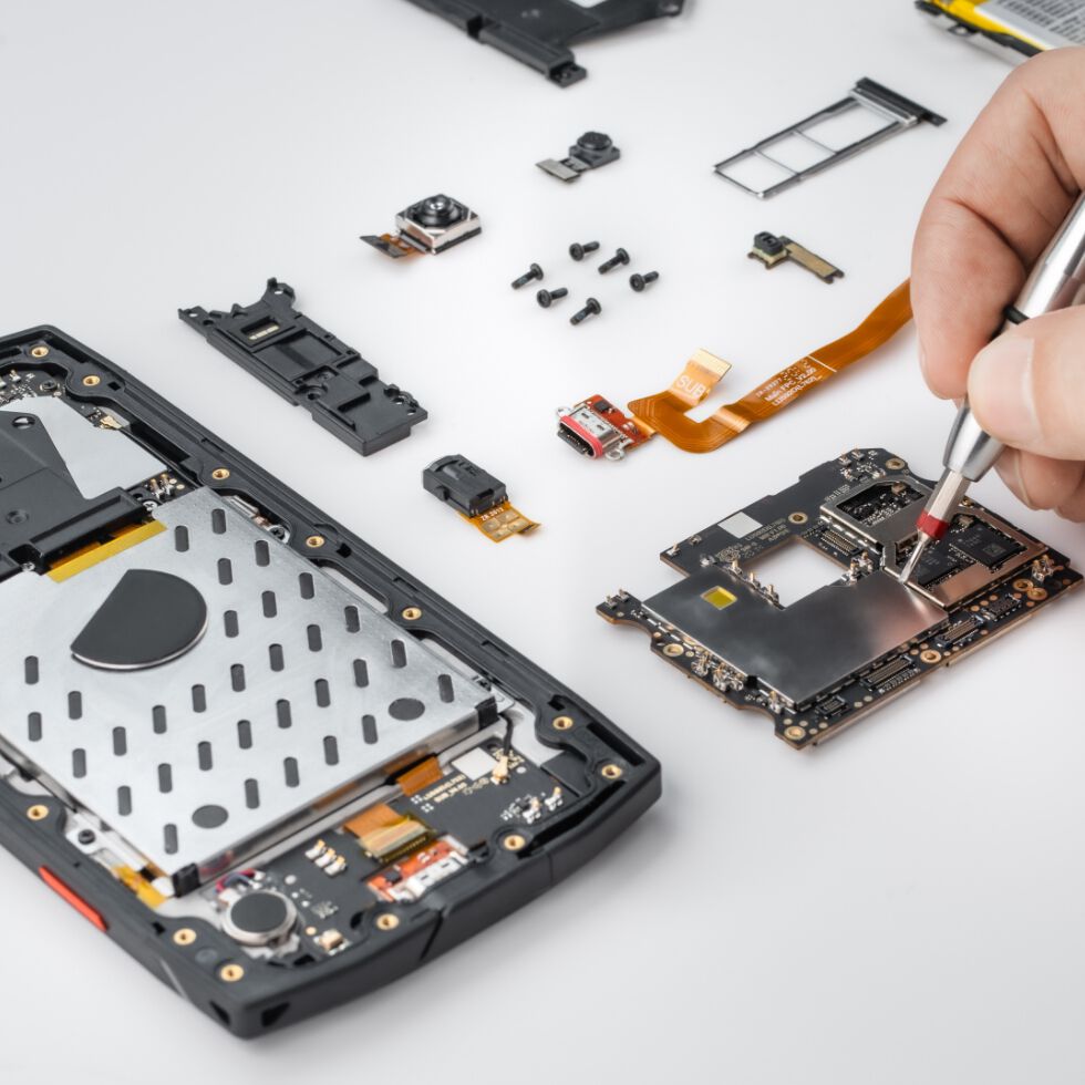crosscall smartphone design